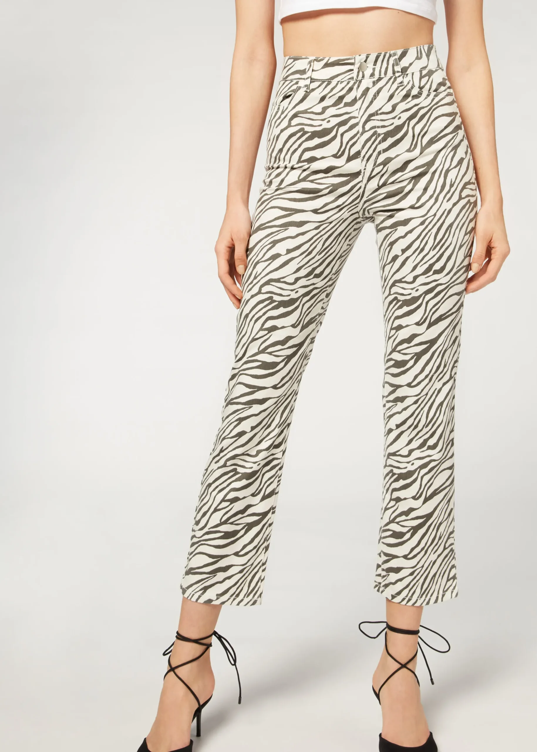 Jean Court A Taille Haute Et Pattes D'Elephant