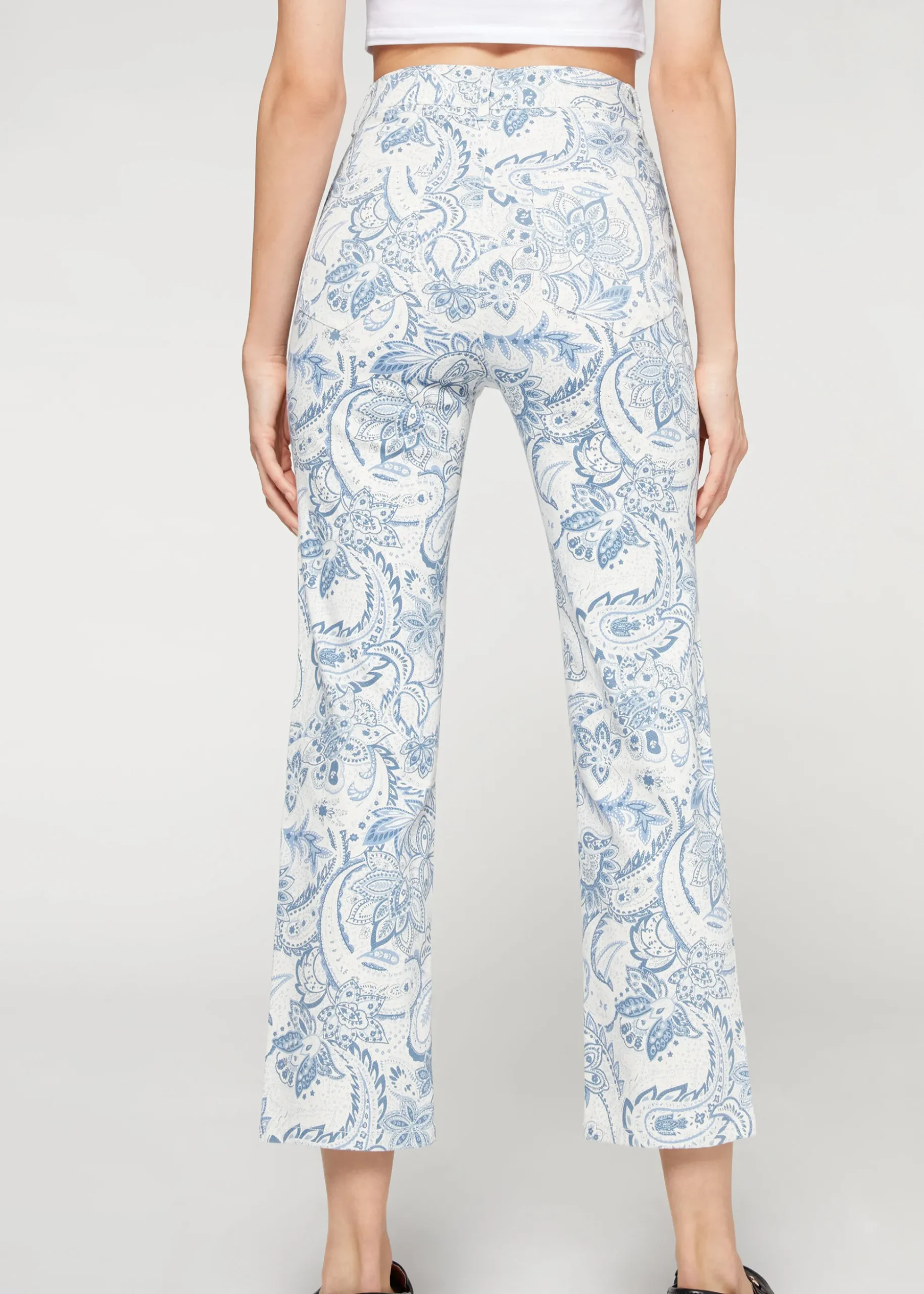 Jean Court A Taille Haute Et Pattes D'Elephant